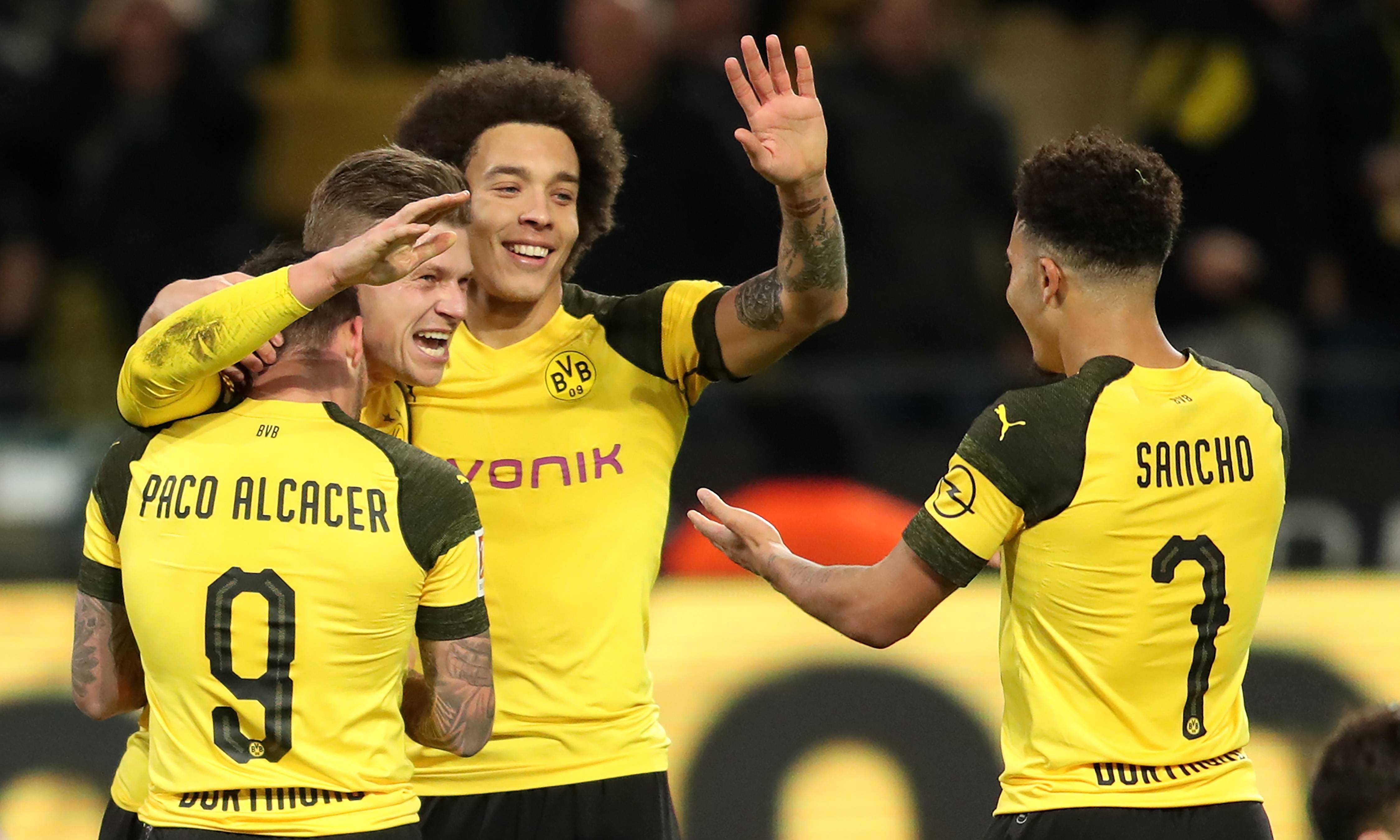 球队战术灵活多变,对手防线难以捉摸的原因